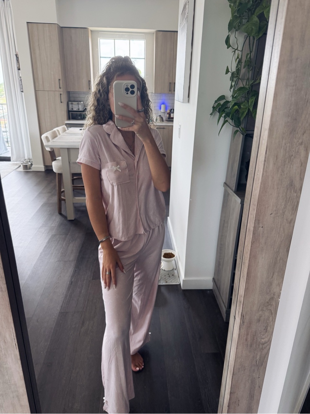 Wild Indigo Light Pink Short-Sleeve Pajama Set with Bow Design (Size Small)